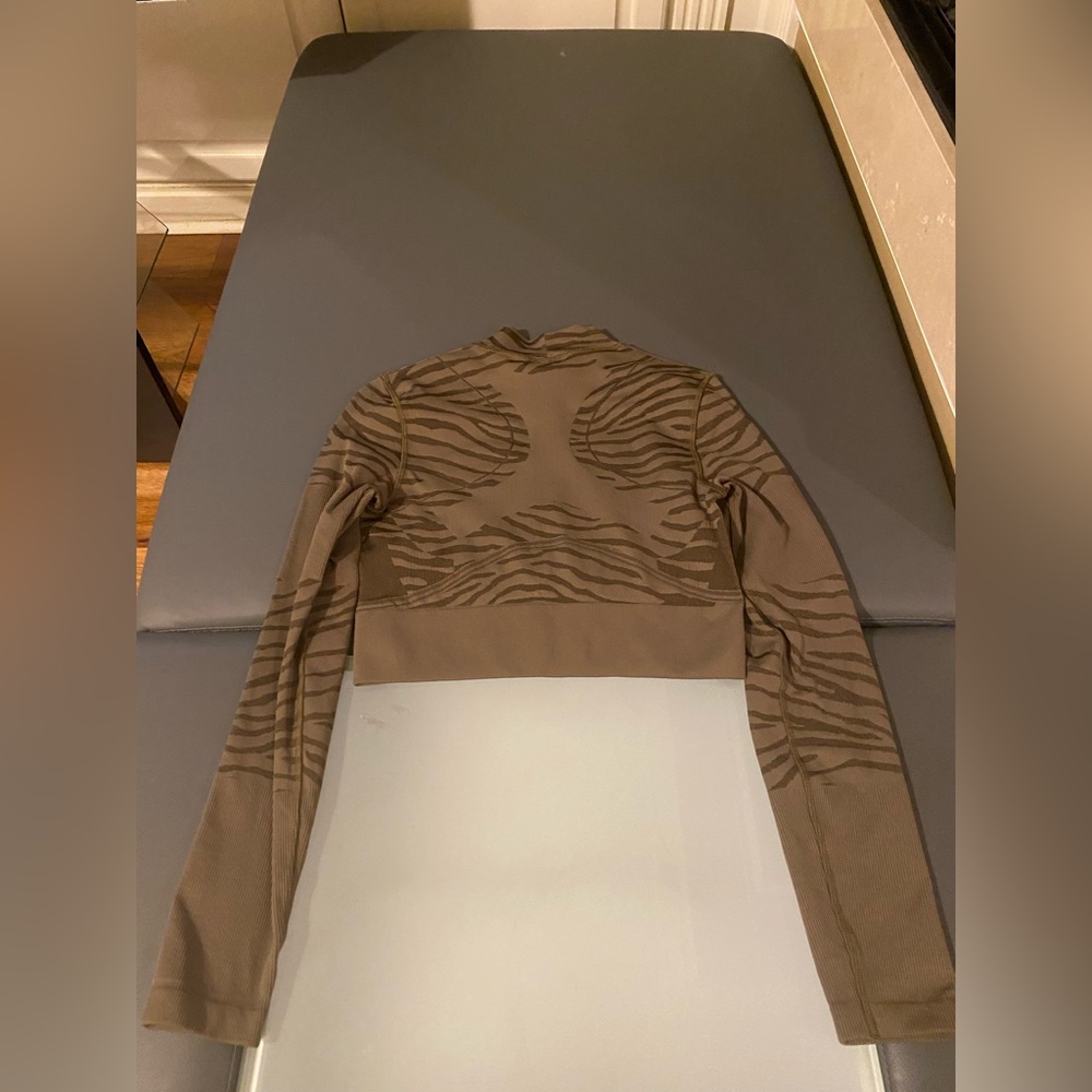 Adidas by Stella McCartney Leggings and Crop Top Set - Picture 6 of 7